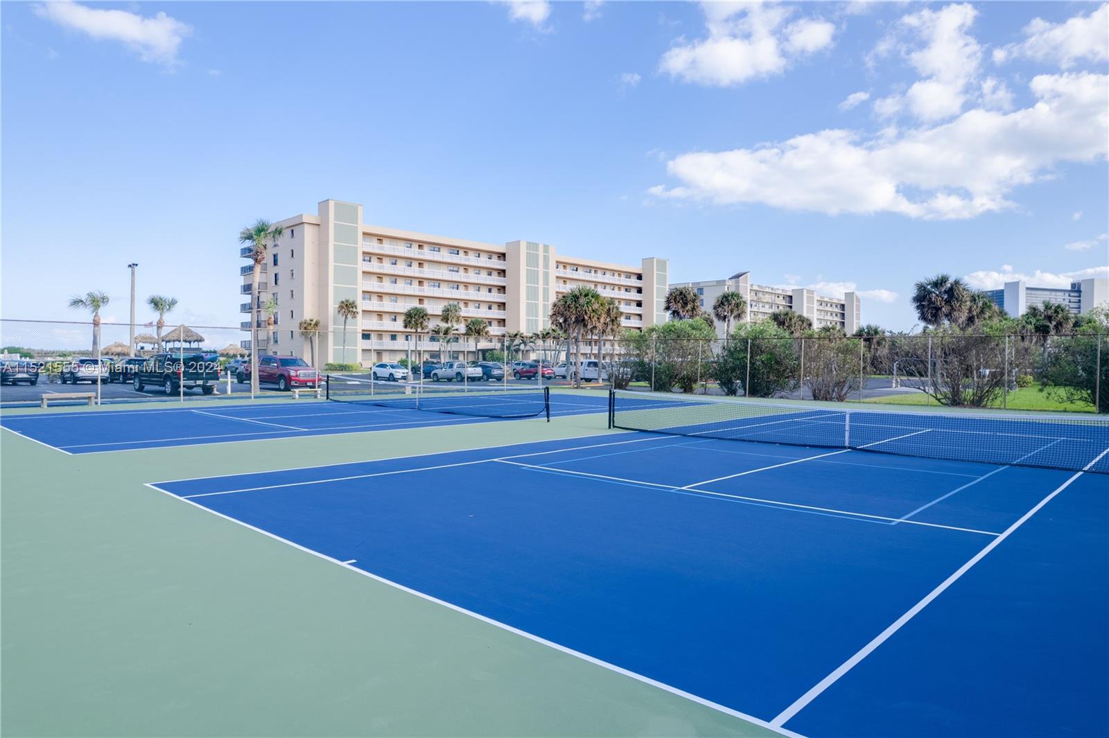 10152 TENNIS COURT #1