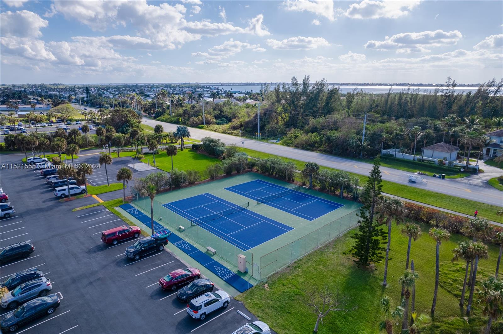 10152 TENNIS COURT #2