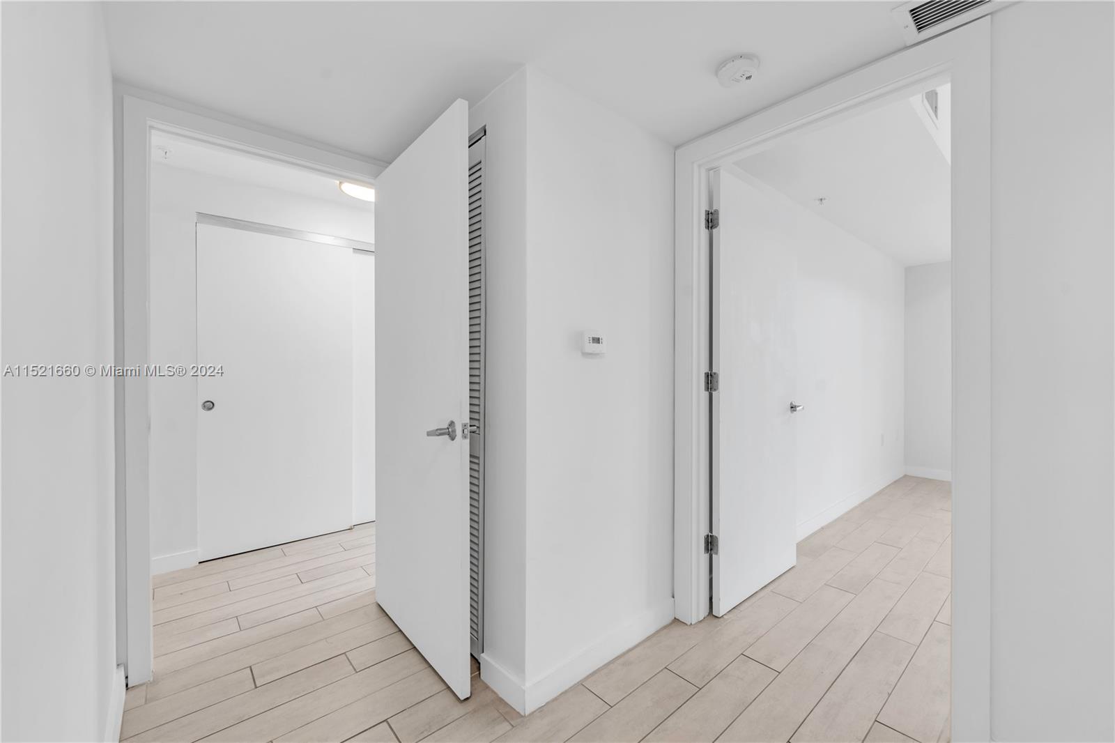 321 NE 26th St 907, Miami, Florida 33137, 2 Bedrooms Bedrooms, ,2 BathroomsBathrooms,Residentiallease,For Rent,321 NE 26th St 907,A11521660