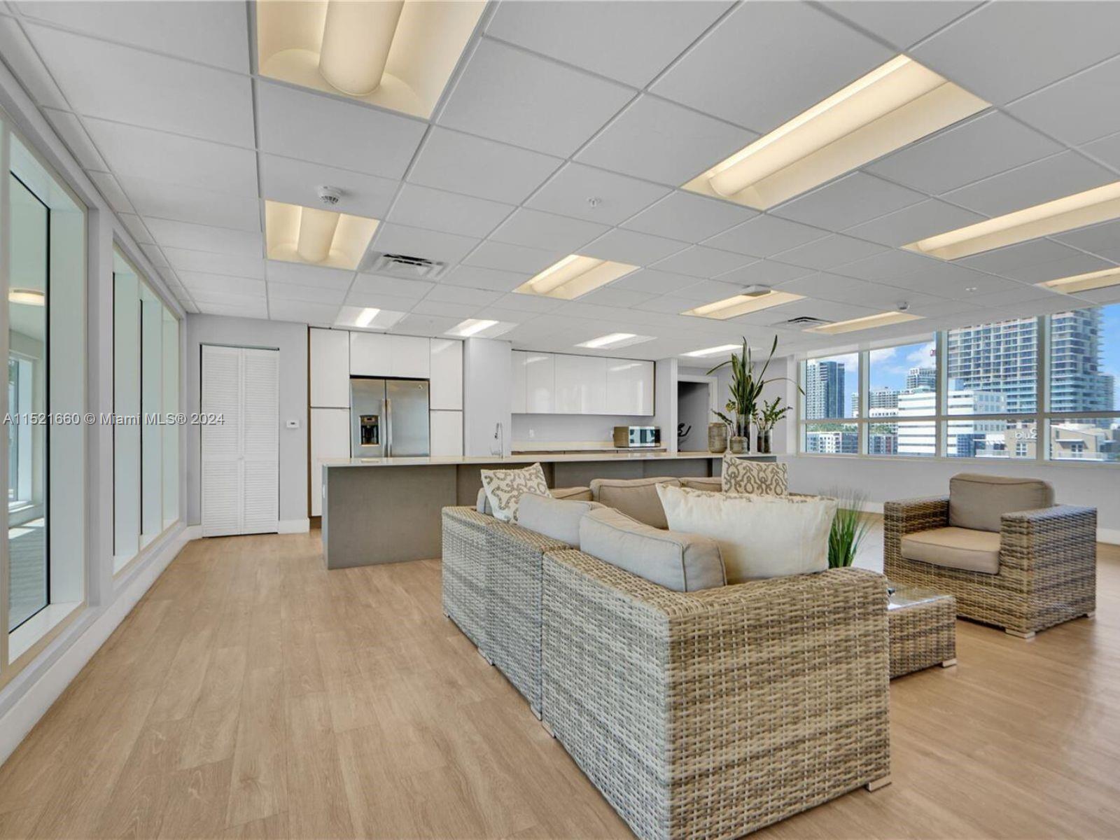 321 NE 26th St 907, Miami, Florida 33137, 2 Bedrooms Bedrooms, ,2 BathroomsBathrooms,Residentiallease,For Rent,321 NE 26th St 907,A11521660