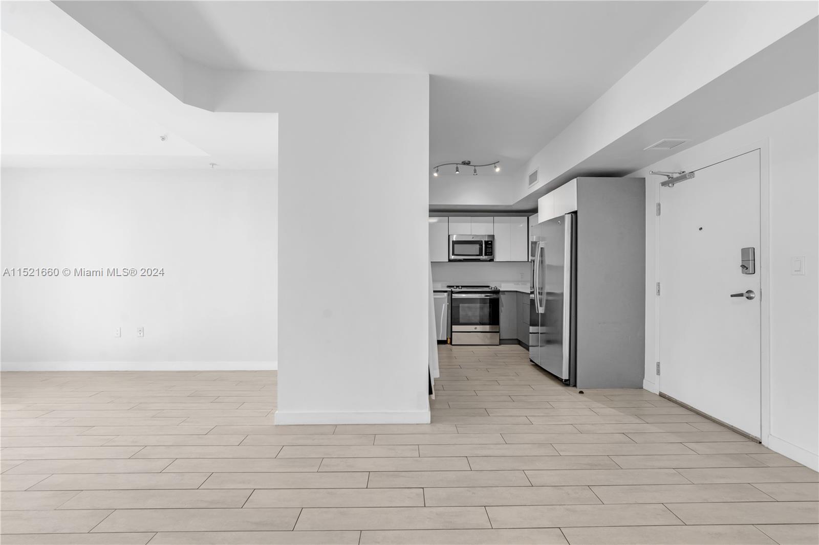 321 NE 26th St 907, Miami, Florida 33137, 2 Bedrooms Bedrooms, ,2 BathroomsBathrooms,Residentiallease,For Rent,321 NE 26th St 907,A11521660