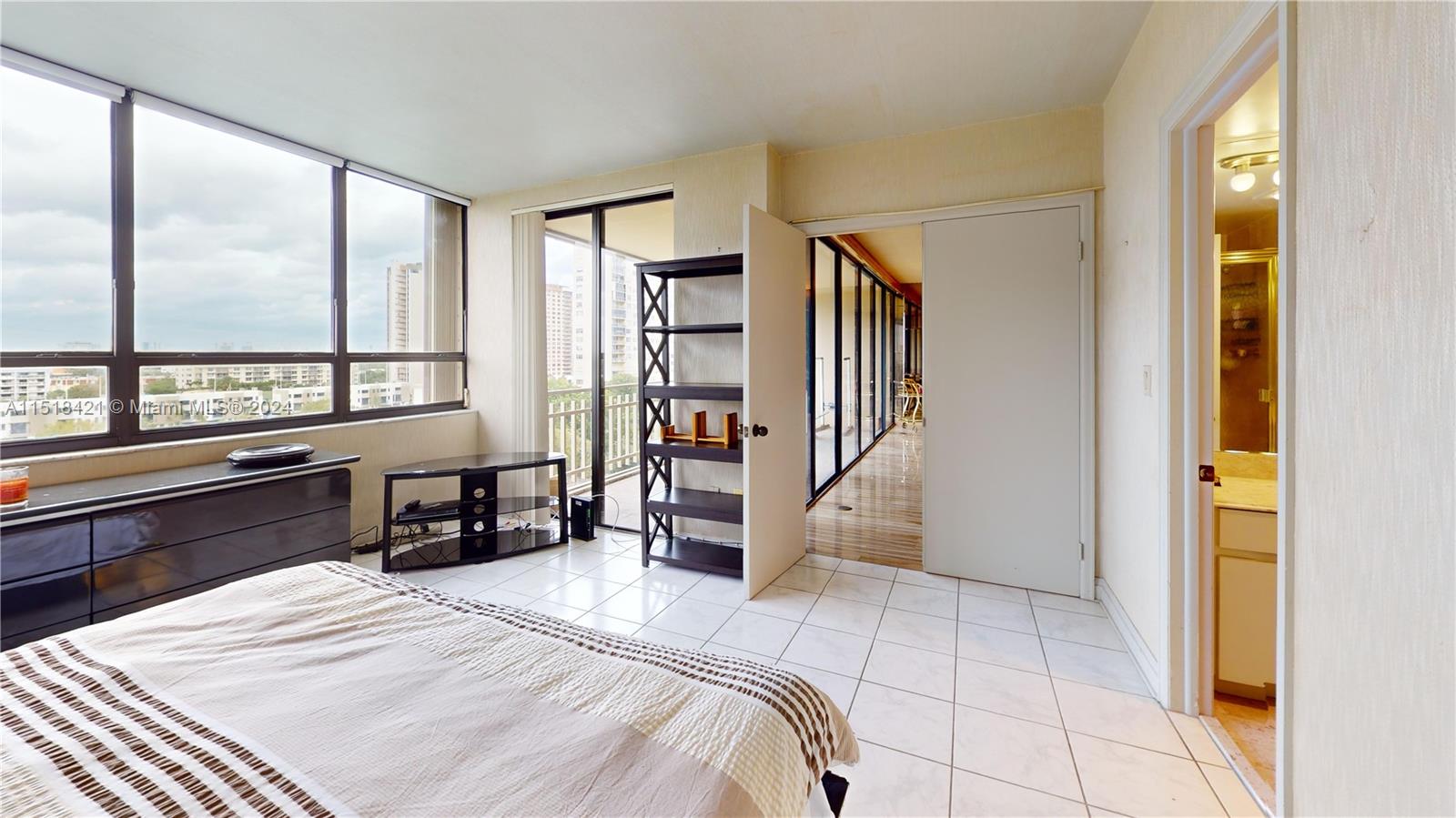 11113 Biscayne Blvd, Miami, FL, 33181 United States, 2 Bedrooms Bedrooms, ,2 BathroomsBathrooms,Residential,For Sale,Biscayne Blvd,A11518421