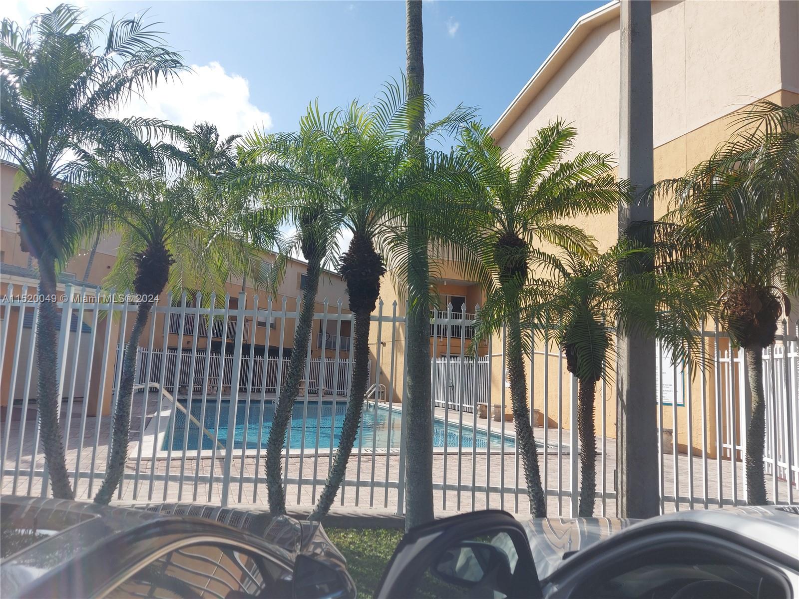 6215 Kendale Lakes Cir, Miami, FL, 33183 United States, 3 Bedrooms Bedrooms, ,2 BathroomsBathrooms,Residential,For Sale,Kendale Lakes Cir,A11520049