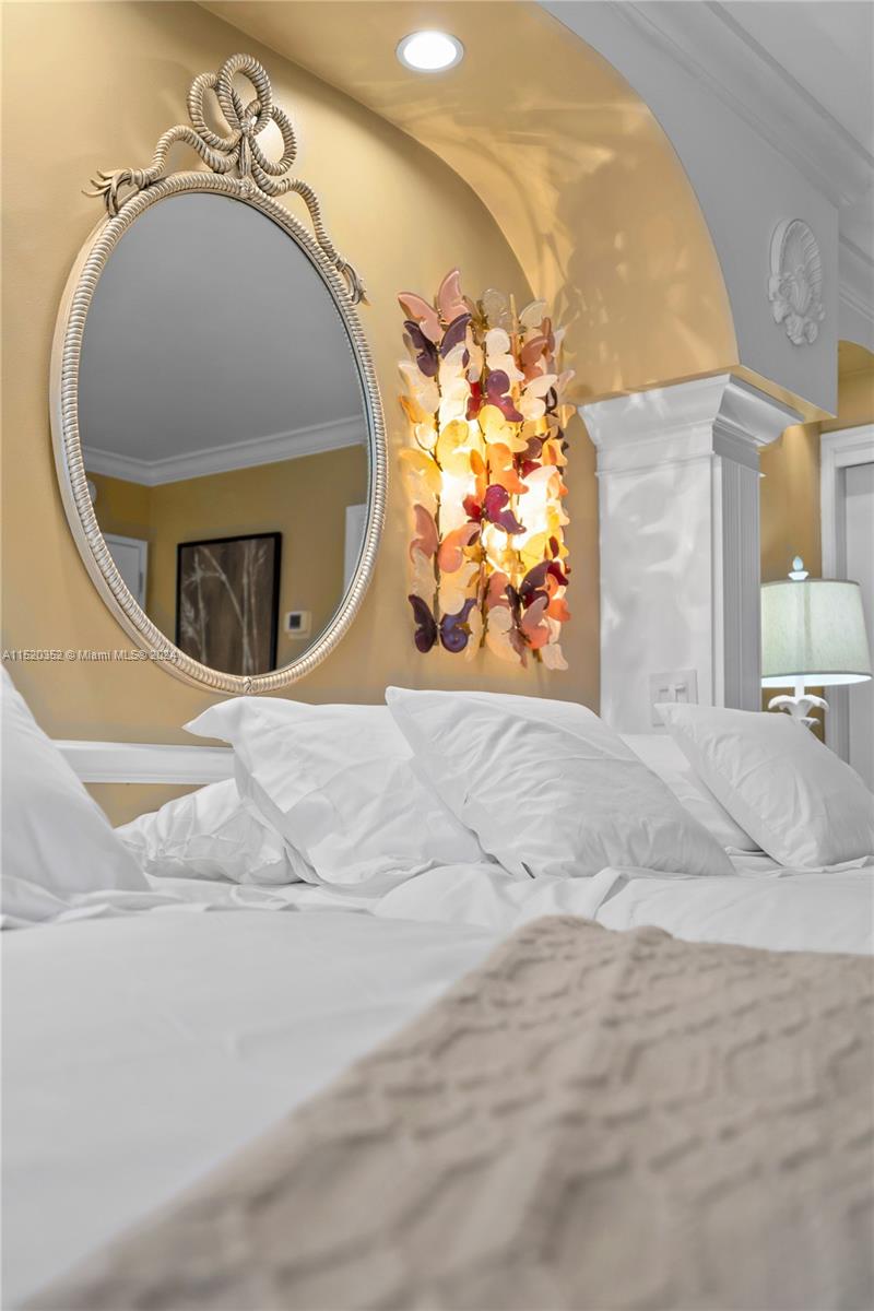 5225 Collins Ave 1018-1118, Miami Beach, Florida 33140, 4 Bedrooms Bedrooms, ,5 BathroomsBathrooms,Residential,For Sale,5225 Collins Ave 1018-1118,A11520352