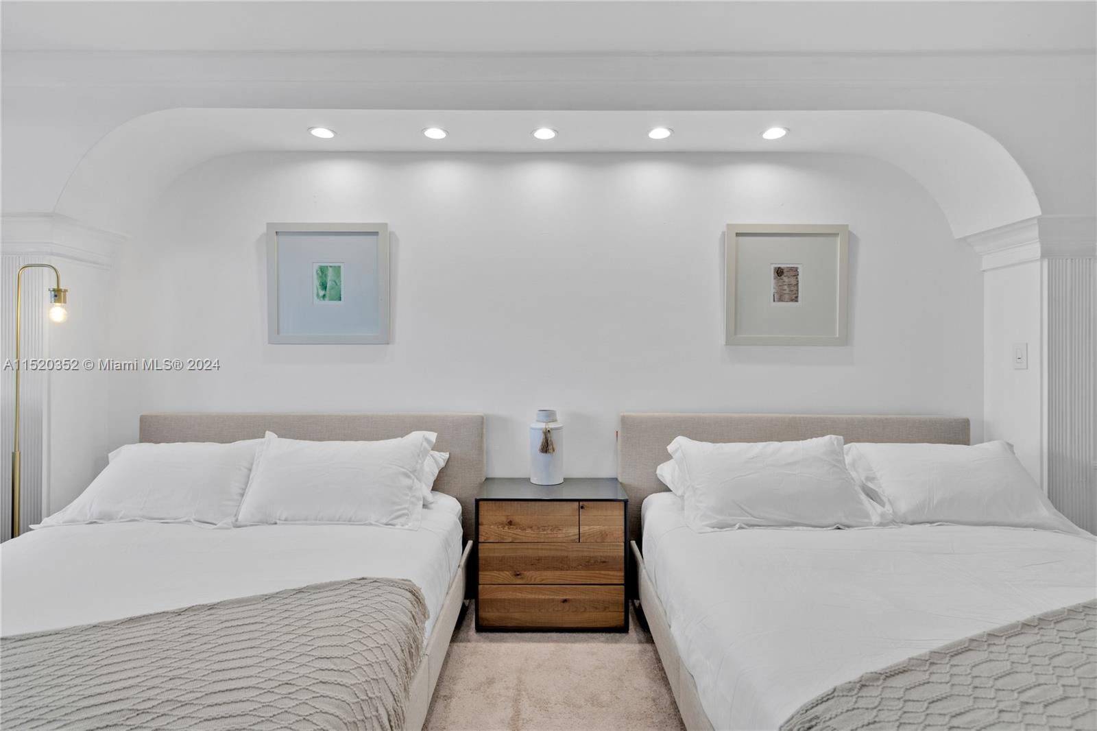 5225 Collins Ave 1018-1118, Miami Beach, Florida 33140, 4 Bedrooms Bedrooms, ,5 BathroomsBathrooms,Residential,For Sale,5225 Collins Ave 1018-1118,A11520352