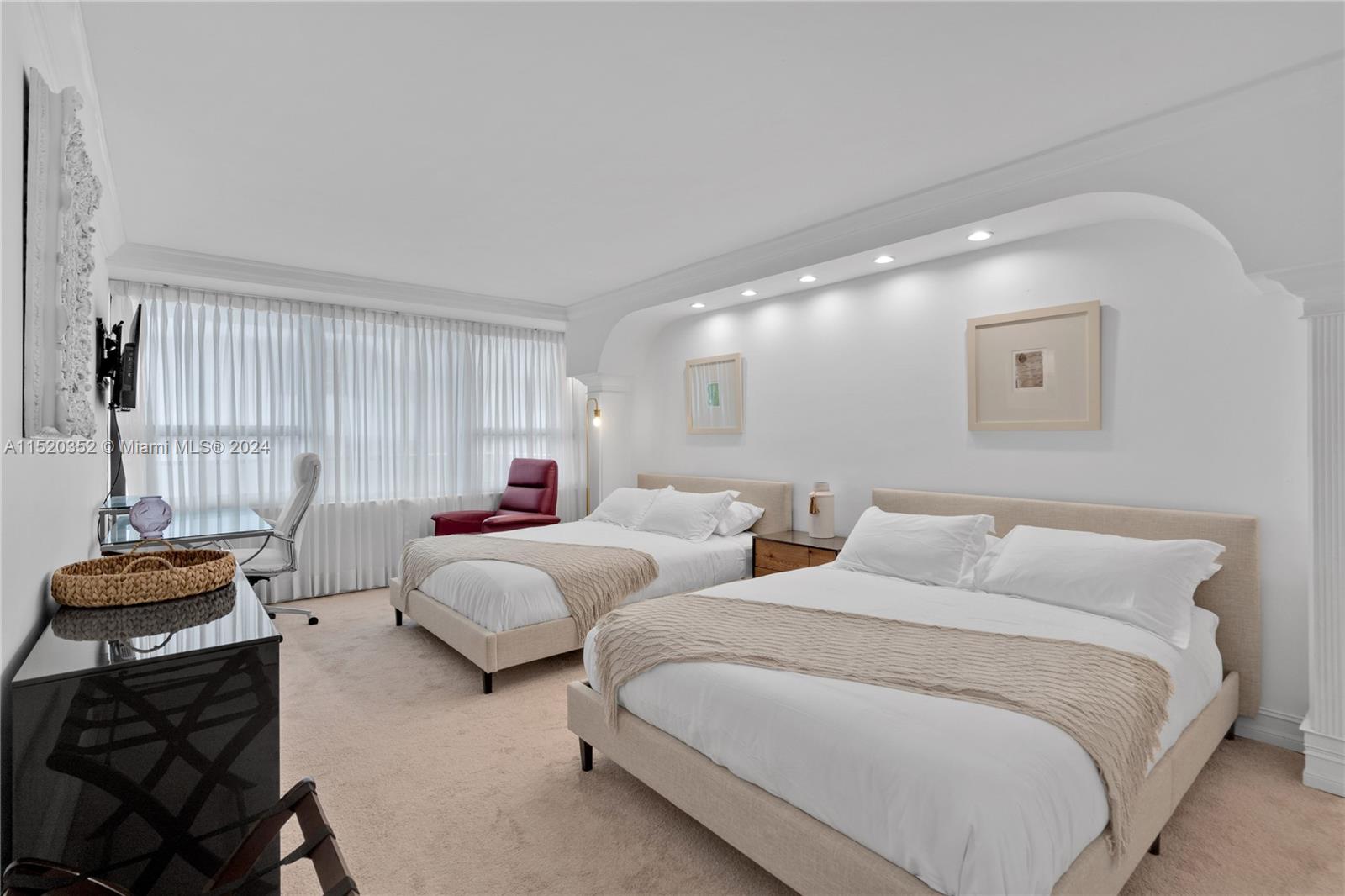 5225 Collins Ave 1018-1118, Miami Beach, Florida 33140, 4 Bedrooms Bedrooms, ,5 BathroomsBathrooms,Residential,For Sale,5225 Collins Ave 1018-1118,A11520352