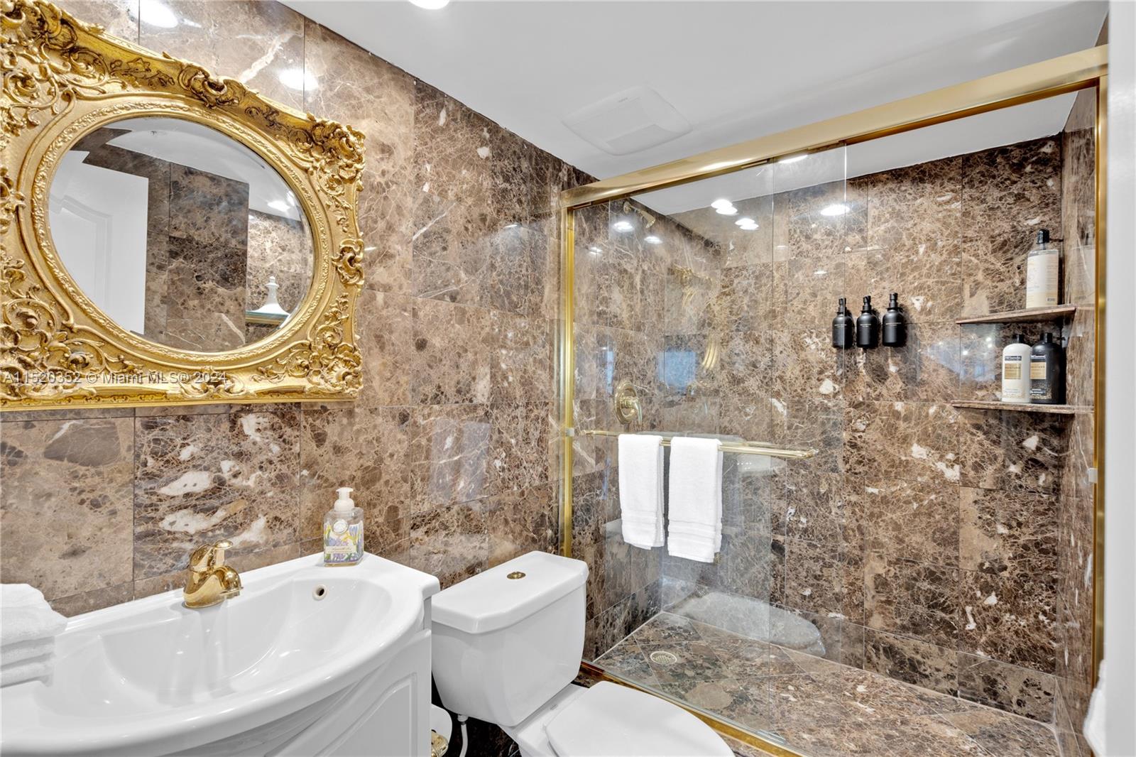 5225 Collins Ave 1018-1118, Miami Beach, Florida 33140, 4 Bedrooms Bedrooms, ,5 BathroomsBathrooms,Residential,For Sale,5225 Collins Ave 1018-1118,A11520352