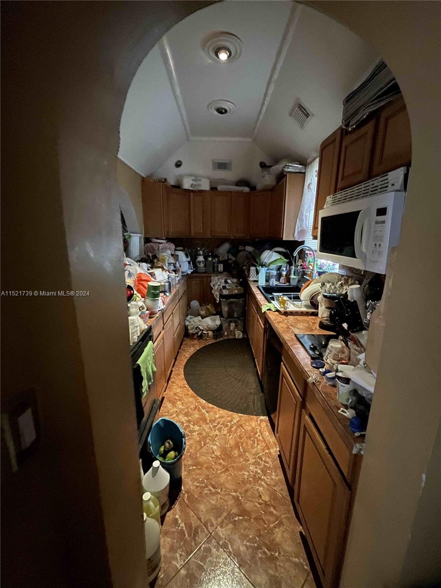 520 NE 77th St, Miami, Florida 33138, 5 Bedrooms Bedrooms, ,3 BathroomsBathrooms,Residential,For Sale,520 NE 77th St,A11521739