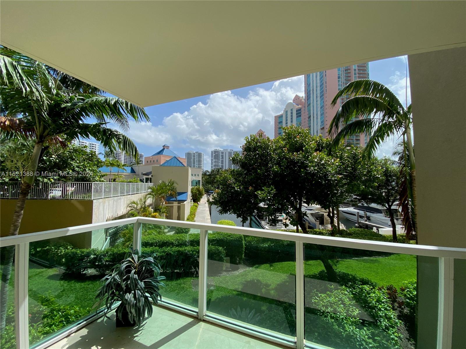 3340 NE 190th St 205, Aventura, Florida 33180, 3 Bedrooms Bedrooms, ,3 BathroomsBathrooms,Residentiallease,For Rent,3340 NE 190th St 205,A11521388