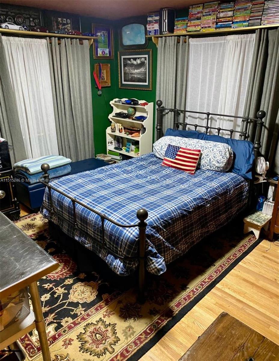 3422 Cleveland St, Hollywood, Florida 33021, 5 Bedrooms Bedrooms, ,2 BathroomsBathrooms,Residential,For Sale,3422 Cleveland St,A11515246