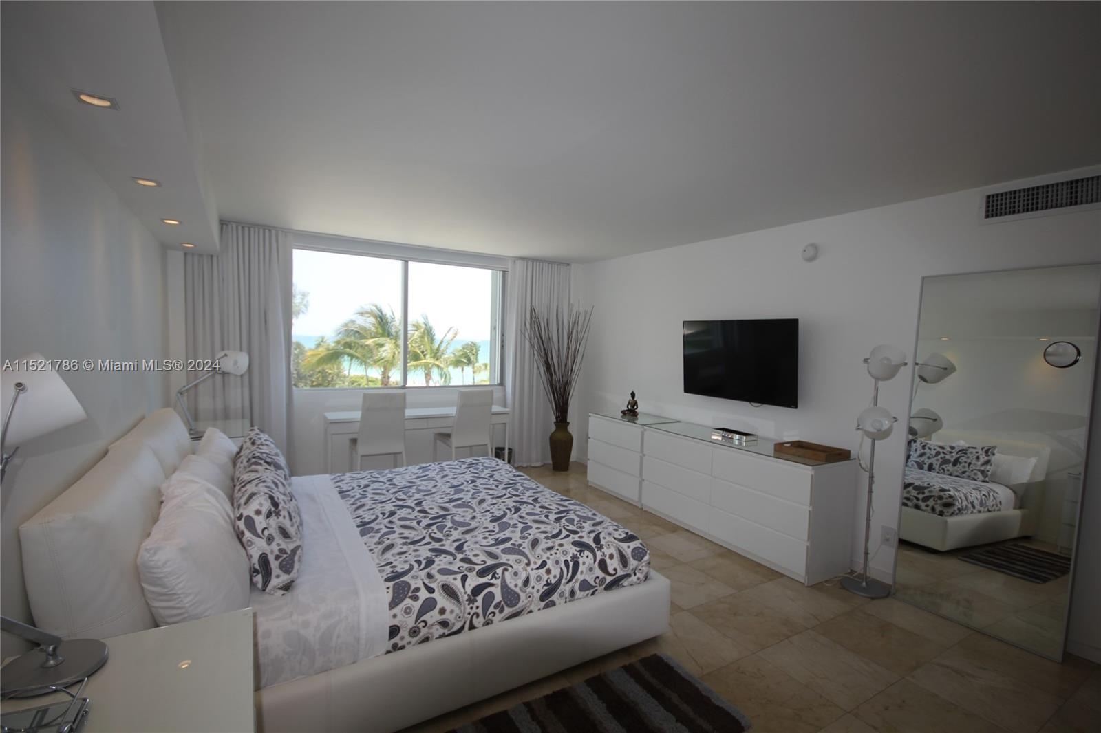5151 COLLINS AV 532, Miami Beach, Florida 33140, 2 Bedrooms Bedrooms, ,2 BathroomsBathrooms,Residentiallease,For Rent,5151 COLLINS AV 532,A11521786