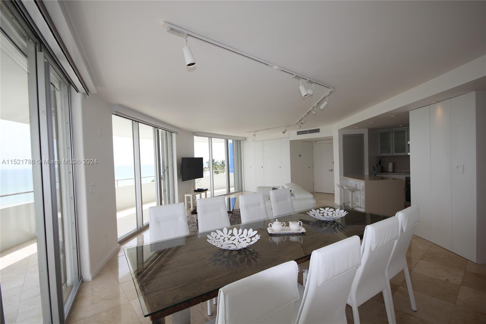 5151 COLLINS AV 532, Miami Beach, Florida 33140, 2 Bedrooms Bedrooms, ,2 BathroomsBathrooms,Residentiallease,For Rent,5151 COLLINS AV 532,A11521786