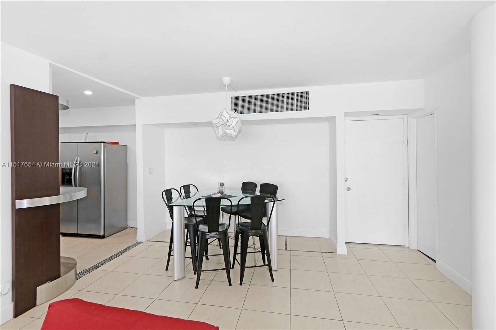 5005 Collins Ave, Miami Beach, FL, 33140 United States, 1 Bedroom Bedrooms, ,2 BathroomsBathrooms,Residential,For Sale,Collins Ave,A11517654