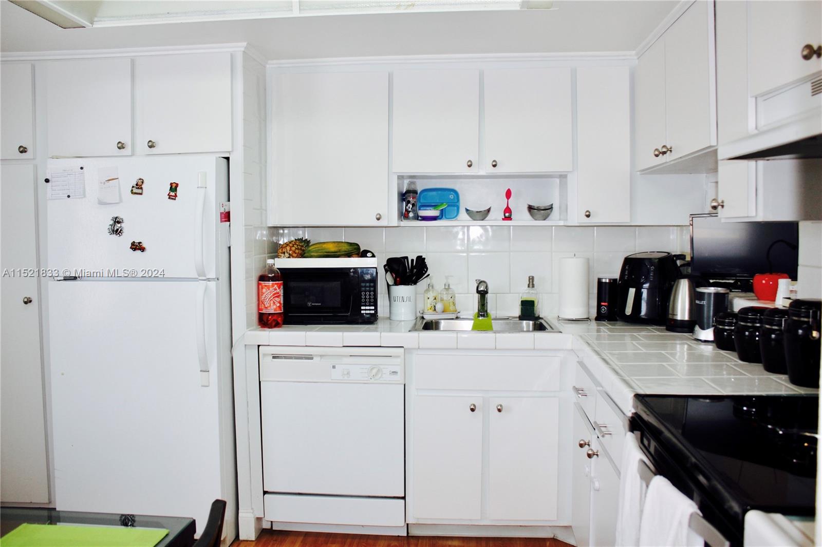 18555 NE 14th Ave 702A, Miami, Florida 33179, 2 Bedrooms Bedrooms, ,1 BathroomBathrooms,Residential,For Sale,18555 NE 14th Ave 702A,A11521833