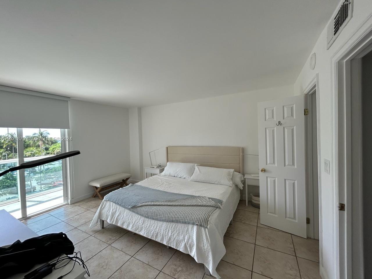 100 Bayview Dr, Sunny Isles Beach, FL, 33160 United States, 1 Bedroom Bedrooms, ,1 BathroomBathrooms,Residential,For Sale,Bayview Dr,A11521879