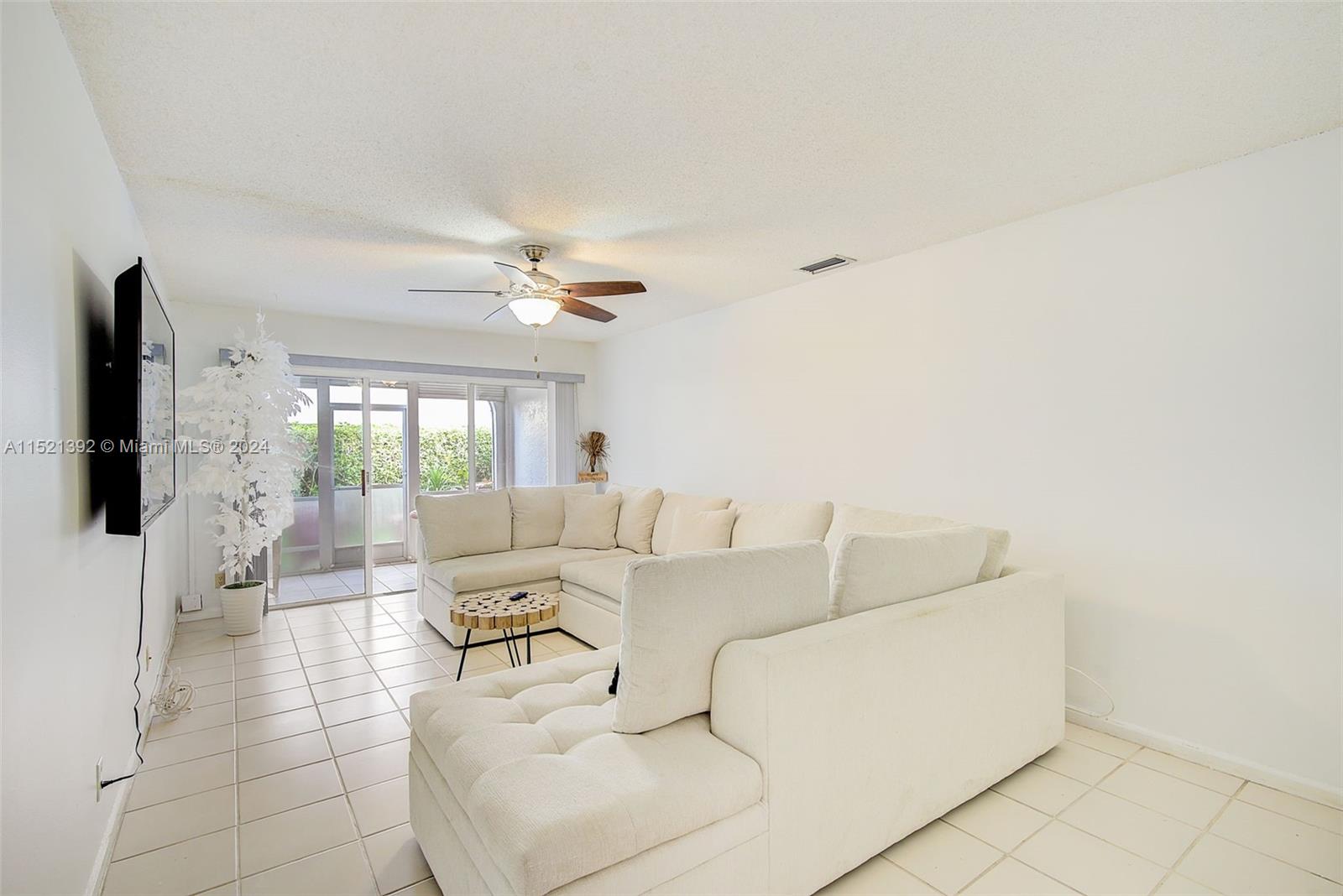 6663 Via Regina, Boca Raton, FL, 33433 United States, 2 Bedrooms Bedrooms, ,2 BathroomsBathrooms,Residential,For Sale,Via Regina,A11521392