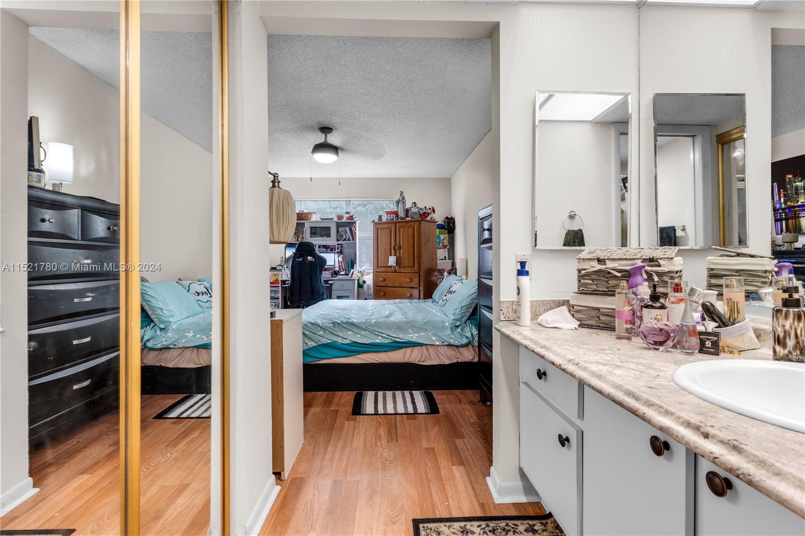 2505 19th Pl, Homestead, FL, 33035 United States, 2 Bedrooms Bedrooms, ,2 BathroomsBathrooms,Residential,For Sale,19th Pl,A11521780