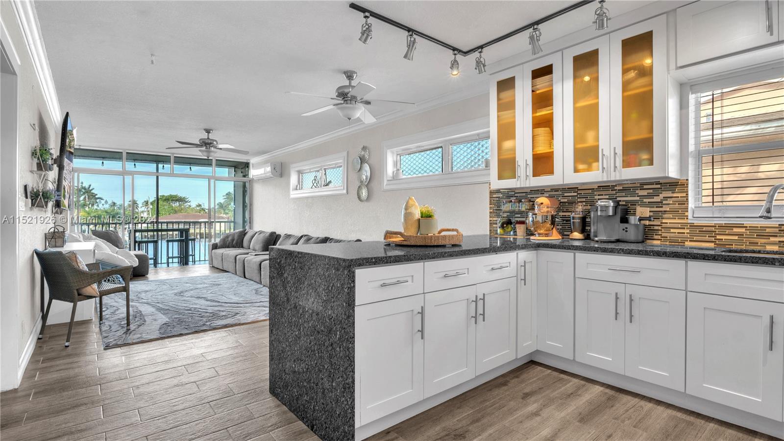 707 7th Ave, Pompano Beach, FL, 33060 United States, 2 Bedrooms Bedrooms, ,1 BathroomBathrooms,Residential,For Sale,7th Ave,A11521926