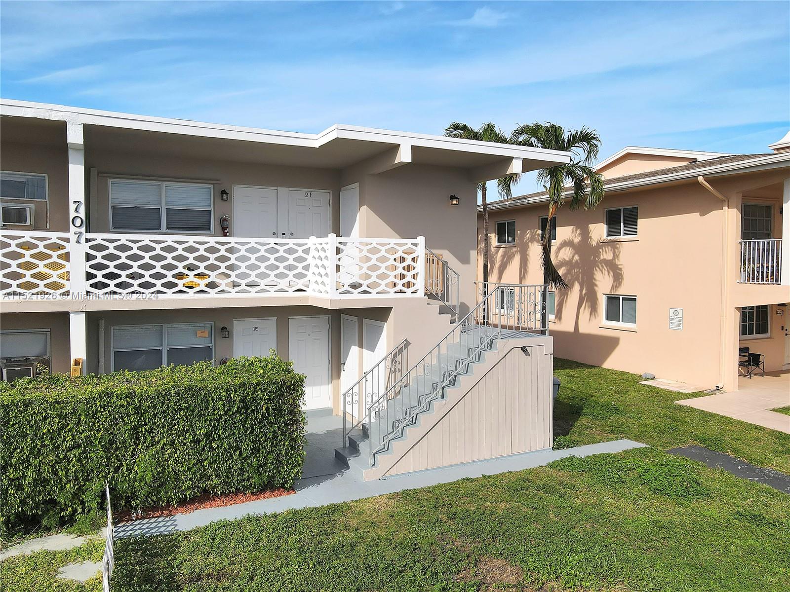 707 7th Ave, Pompano Beach, FL, 33060 United States, 2 Bedrooms Bedrooms, ,1 BathroomBathrooms,Residential,For Sale,7th Ave,A11521926