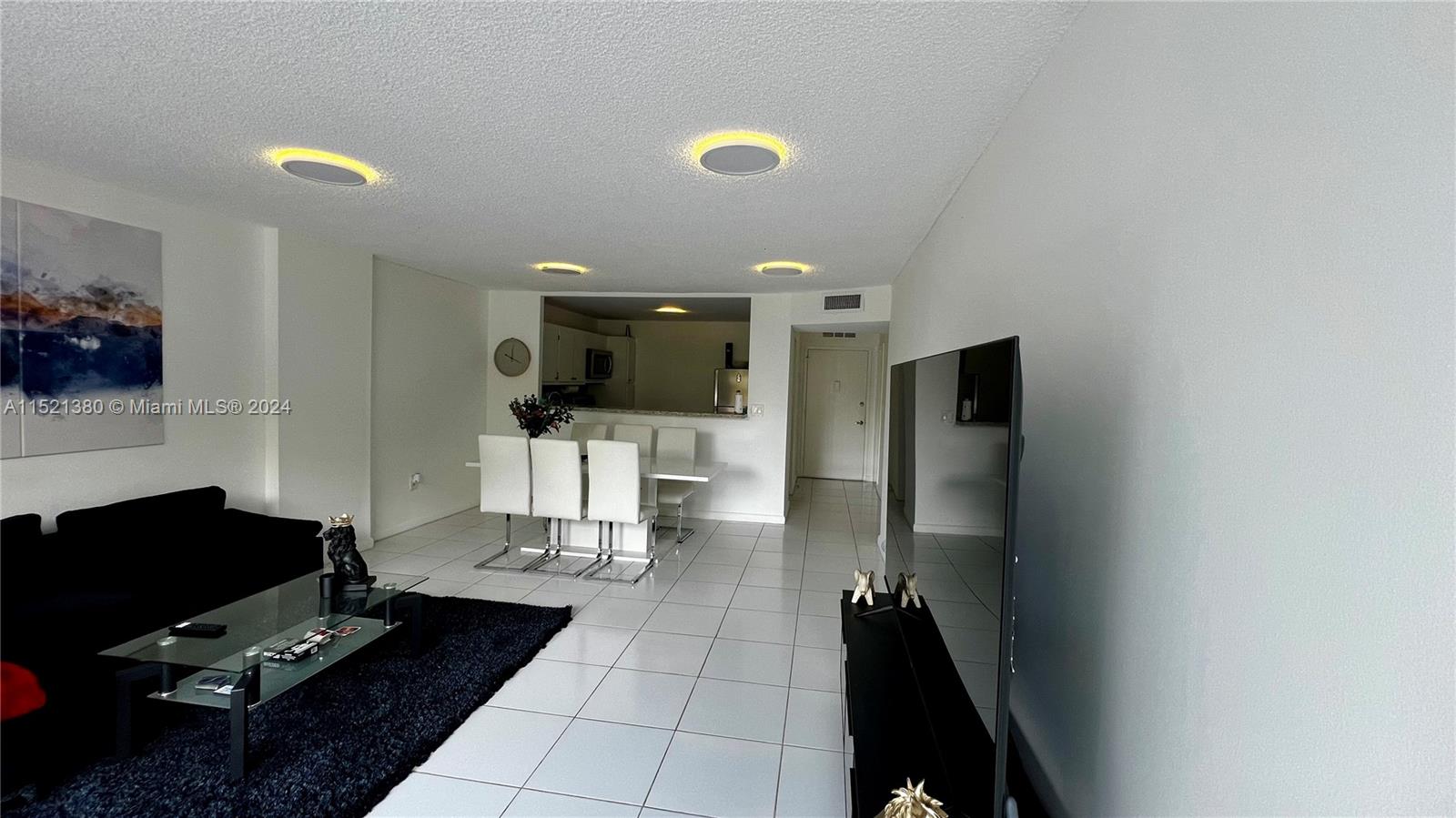 2780 183rd St, Aventura, FL, 33160 United States, 1 Bedroom Bedrooms, ,1 BathroomBathrooms,Residential,For Sale,183rd St,A11521380