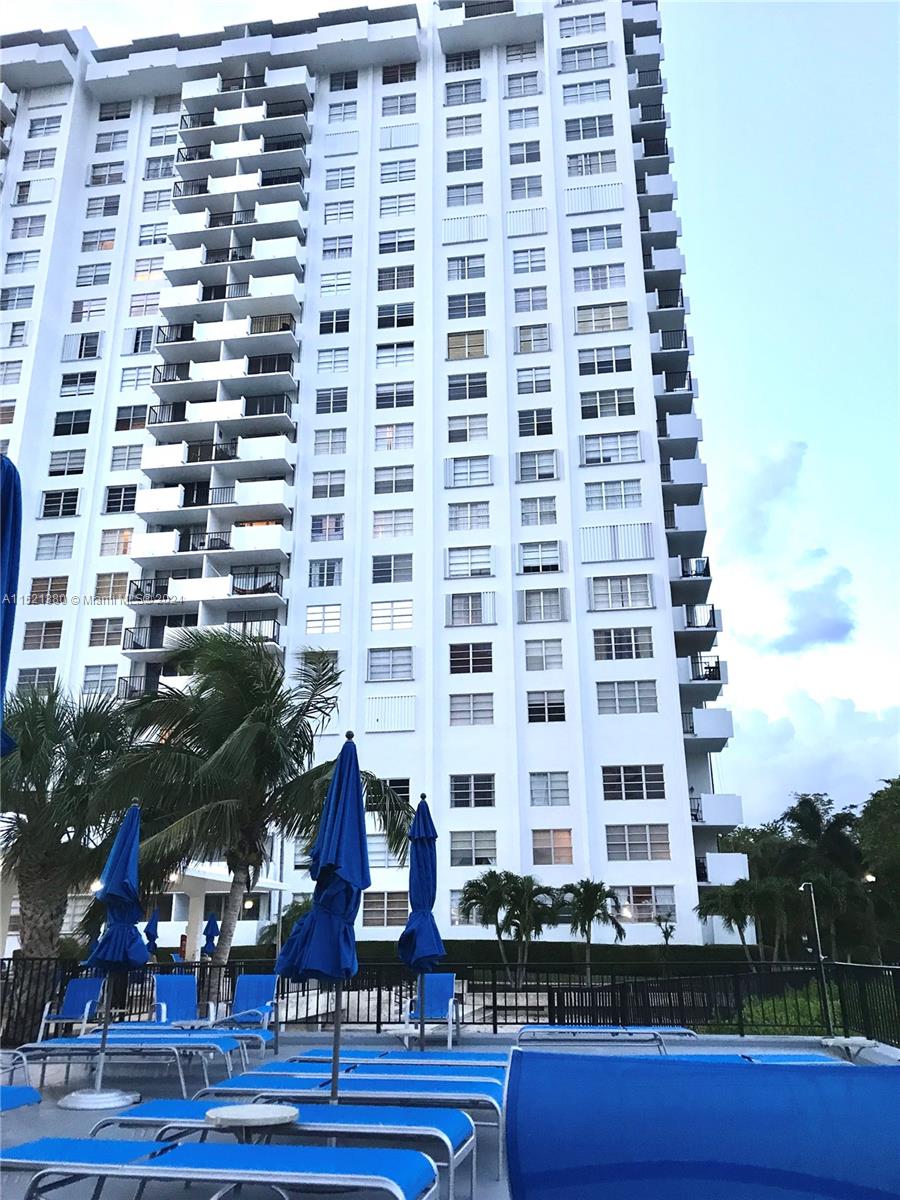 2780 183rd St, Aventura, FL, 33160 United States, 1 Bedroom Bedrooms, ,1 BathroomBathrooms,Residential,For Sale,183rd St,A11521380