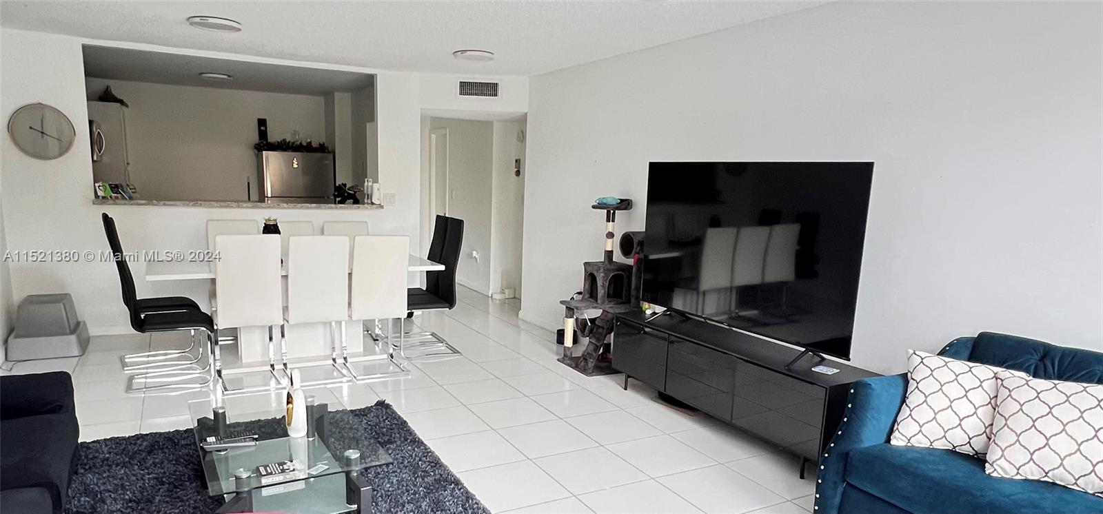 2780 183rd St, Aventura, FL, 33160 United States, 1 Bedroom Bedrooms, ,1 BathroomBathrooms,Residential,For Sale,183rd St,A11521380