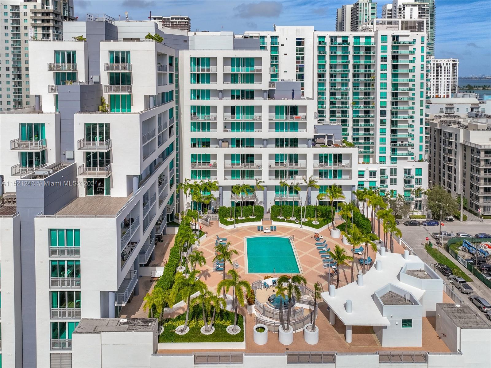 Minutes and conveniently located between Miami Beach and Brickell/Miami Downtown for shopping, dining and entertainment.