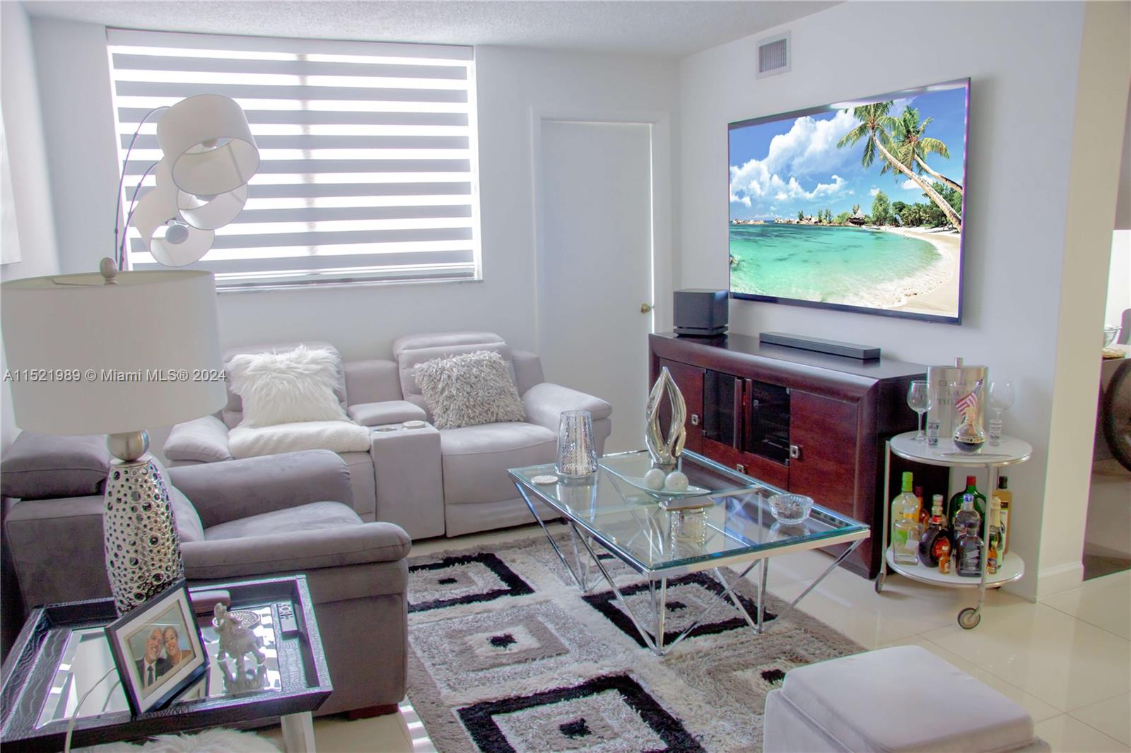 9410 W Flagler St 206, Miami, Florida 33174, 2 Bedrooms Bedrooms, ,2 BathroomsBathrooms,Residential,For Sale,9410 W Flagler St 206,A11521989