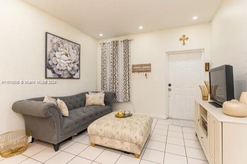 17610 NW 73rd Ave 206-5, Hialeah, Florida 33015, 2 Bedrooms Bedrooms, ,2 BathroomsBathrooms,Residential,For Sale,17610 NW 73rd Ave 206-5,A11515636