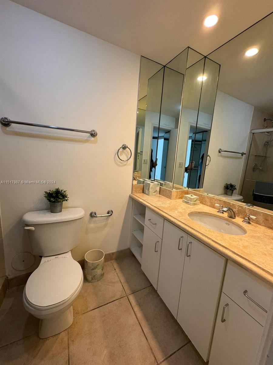 11111 Biscayne Blvd 11E, Miami, FL 33181, 2 Bedrooms Bedrooms, ,2 BathroomsBathrooms,Residential,For Sale,Biscayne Blvd,A11517987