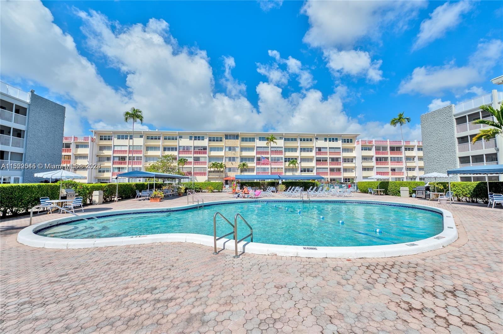 215 SE 3rd Ave 102A, Hallandale Beach, Florida 33009, 1 Bedroom Bedrooms, ,1 BathroomBathrooms,Residential,For Sale,215 SE 3rd Ave 102A,A11522045