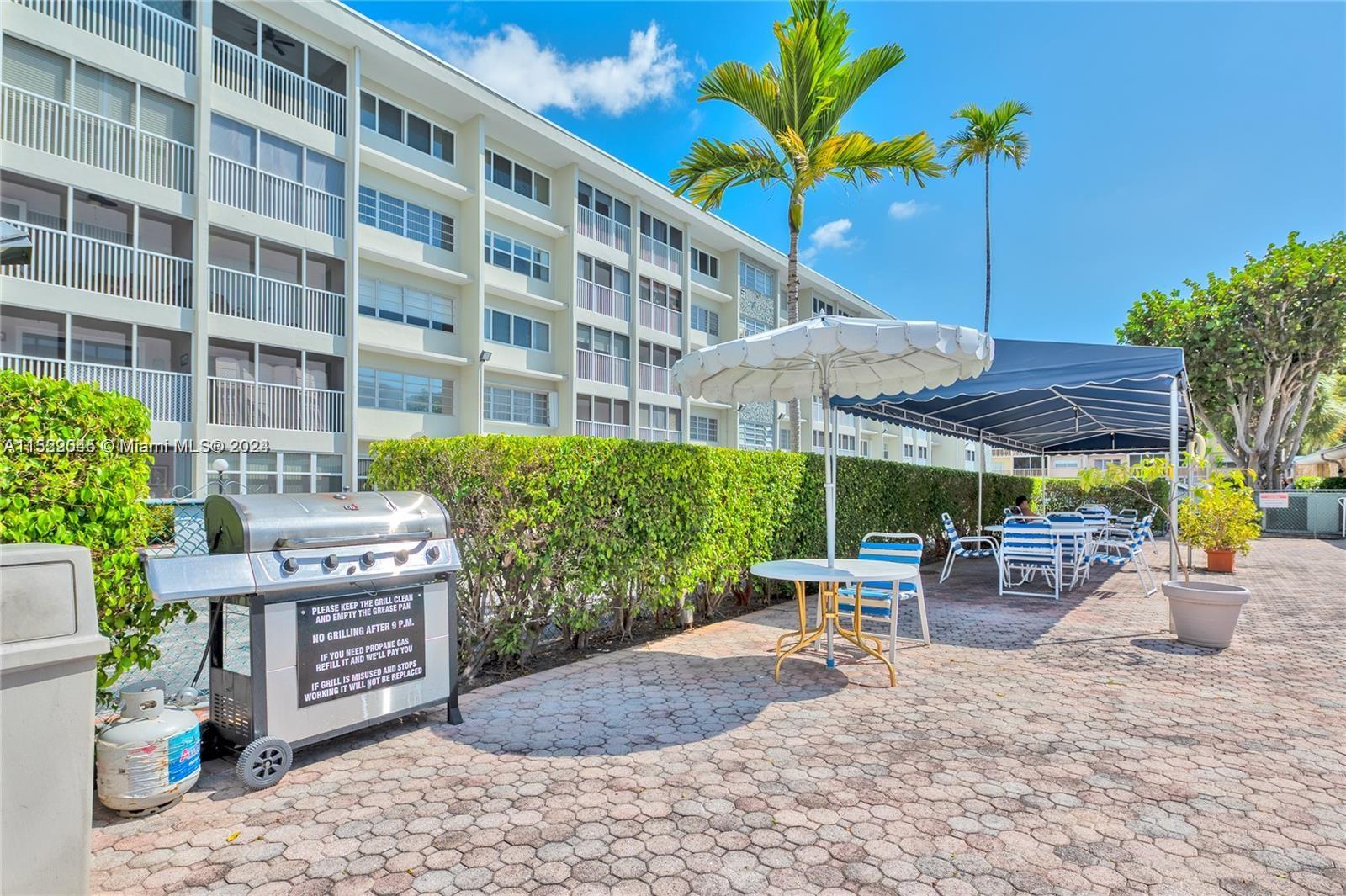 215 SE 3rd Ave 102A, Hallandale Beach, Florida 33009, 1 Bedroom Bedrooms, ,1 BathroomBathrooms,Residential,For Sale,215 SE 3rd Ave 102A,A11522045