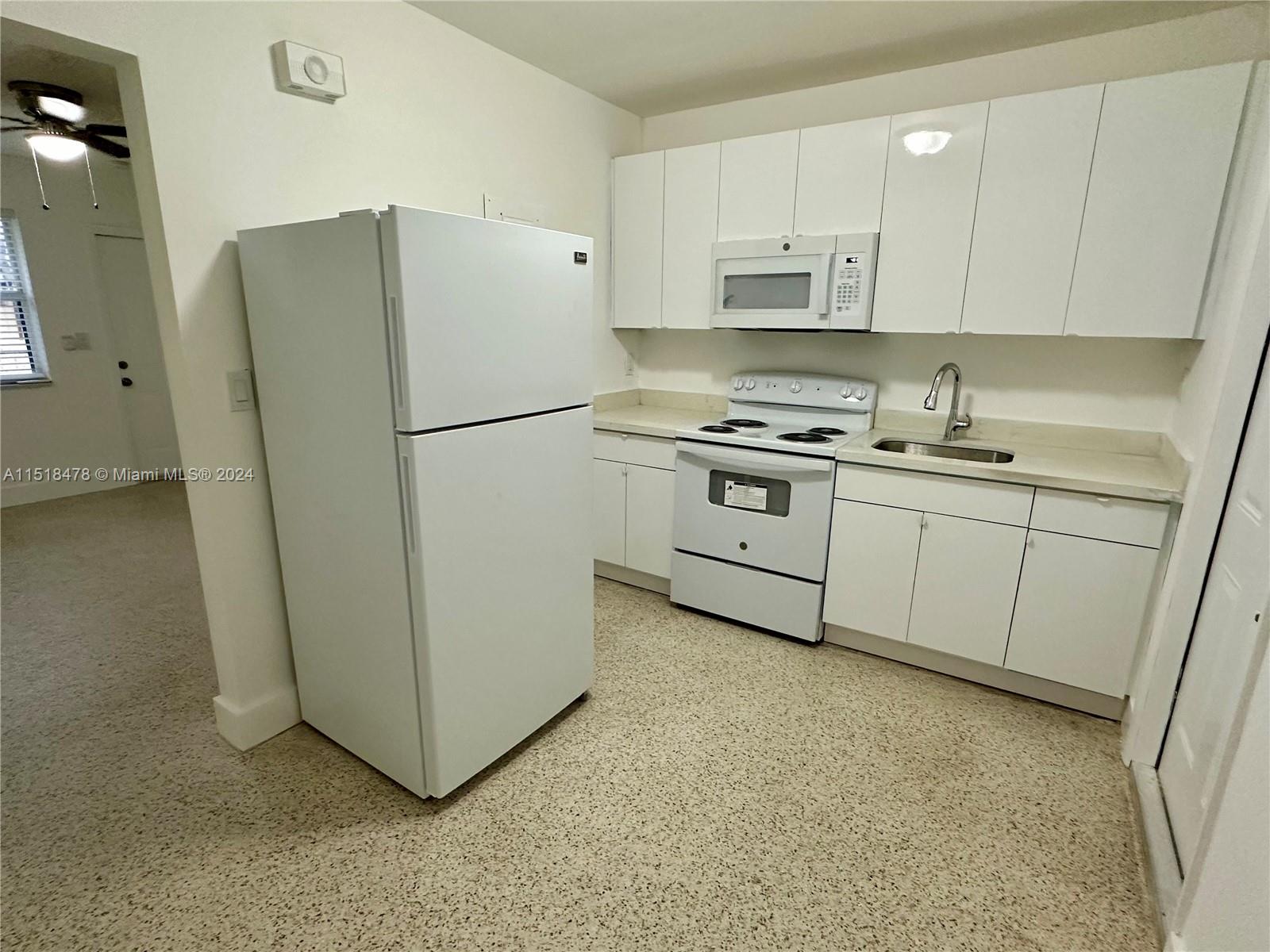 3085 W Flagler St 2, Miami, Florida 33135, 1 Bedroom Bedrooms, ,1 BathroomBathrooms,Residentiallease,For Rent,3085 W Flagler St 2,A11518478