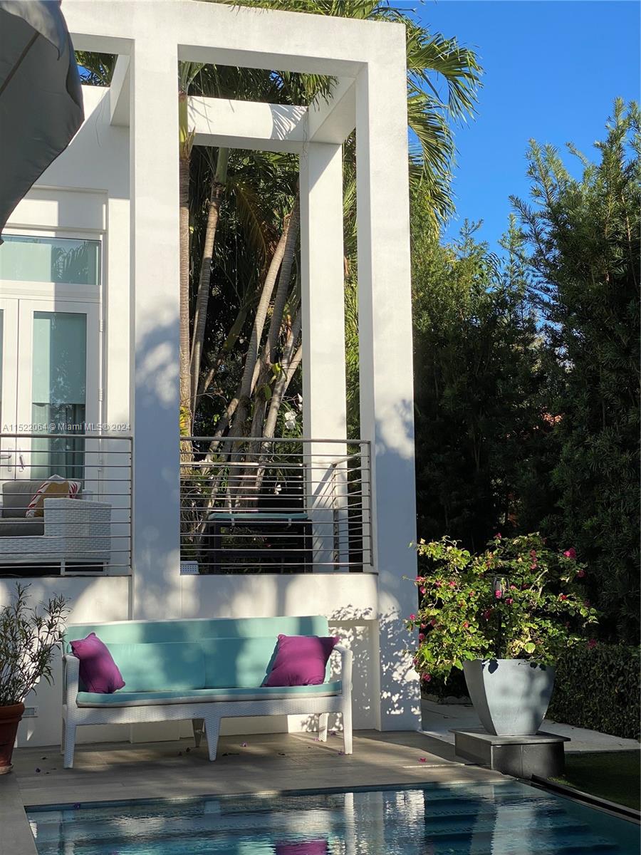 736 Woodcrest Rd, Key Biscayne, FL, 33149 United States, 4 Bedrooms Bedrooms, ,4 BathroomsBathrooms,Residential,For Sale,Woodcrest Rd,A11522064