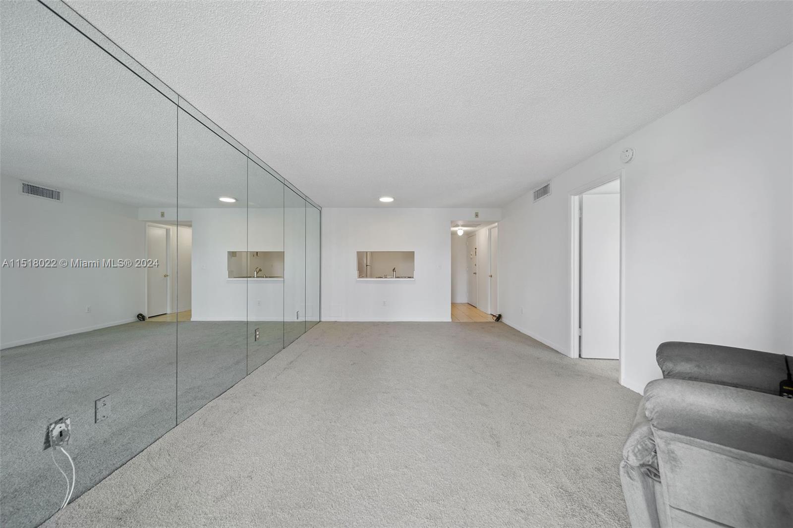 6545 Indian Creek Dr 505, Miami Beach, FL 33141, 1 Bedroom Bedrooms, ,1 BathroomBathrooms,Residential,For Sale,Indian Creek Dr,A11518022