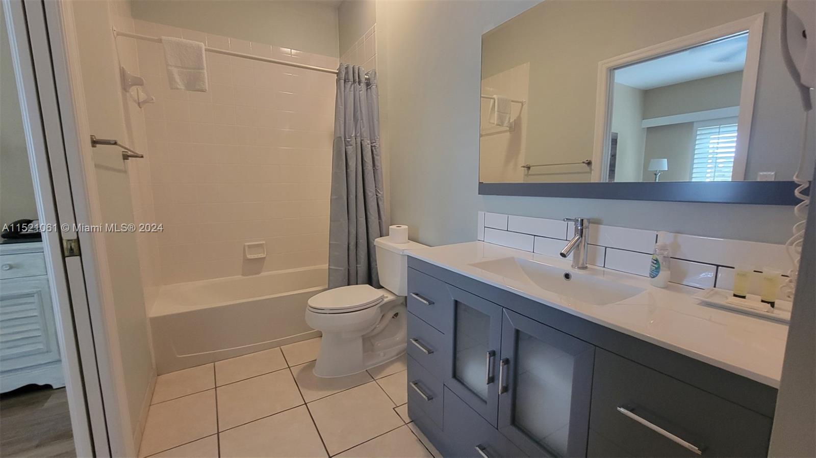 140 palm Street, Marco Island, FL, 34145 United States, 2 Bedrooms Bedrooms, ,2 BathroomsBathrooms,Residential,For Sale,palm Street,A11521061