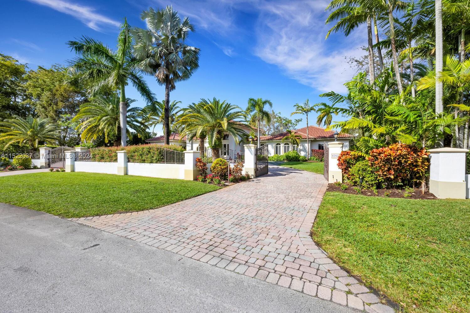 6705 122nd Dr, Pinecrest, FL, 33156 United States, 6 Bedrooms Bedrooms, ,6 BathroomsBathrooms,Residential,For Sale,122nd Dr,A11522037