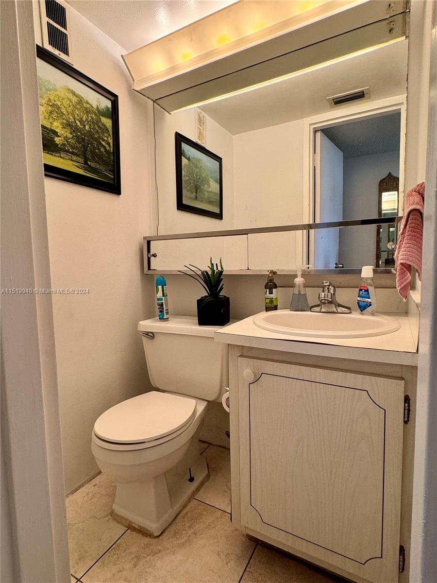 3660 166th St, North Miami Beach, FL, 33160 United States, 1 Bedroom Bedrooms, ,1 BathroomBathrooms,Residential,For Sale,166th St,A11519940