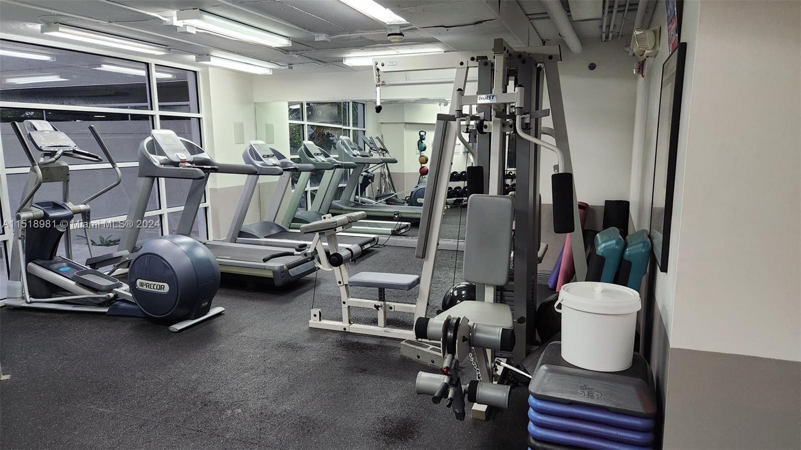 1621 Bay Rd 1004, Miami Beach, Florida 33139, 2 Bedrooms Bedrooms, ,2 BathroomsBathrooms,Residential,For Sale,1621 Bay Rd 1004,A11518981