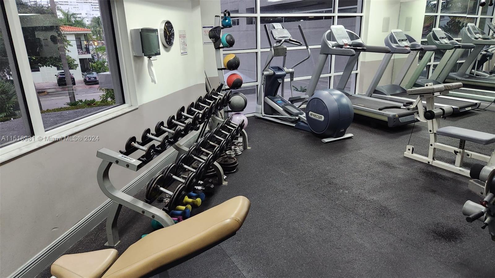 1621 Bay Rd 1004, Miami Beach, Florida 33139, 2 Bedrooms Bedrooms, ,2 BathroomsBathrooms,Residential,For Sale,1621 Bay Rd 1004,A11518981