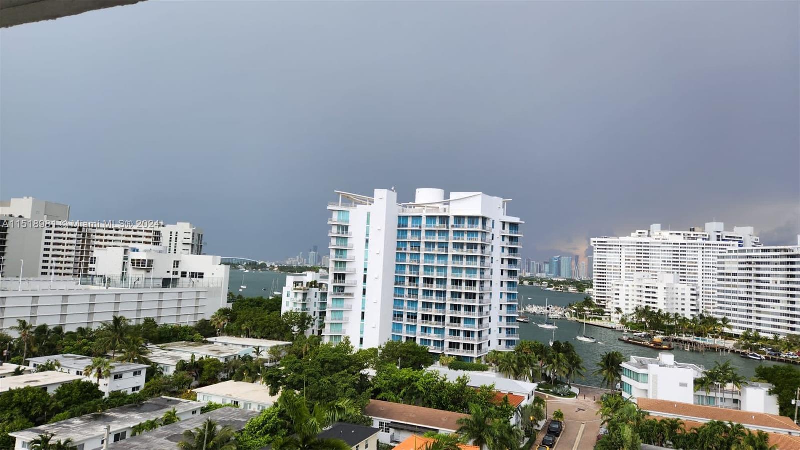 1621 Bay Rd 1004, Miami Beach, FL 33139, 2 Bedrooms Bedrooms, ,2 BathroomsBathrooms,Residential,For Sale,Bay Rd,A11518981