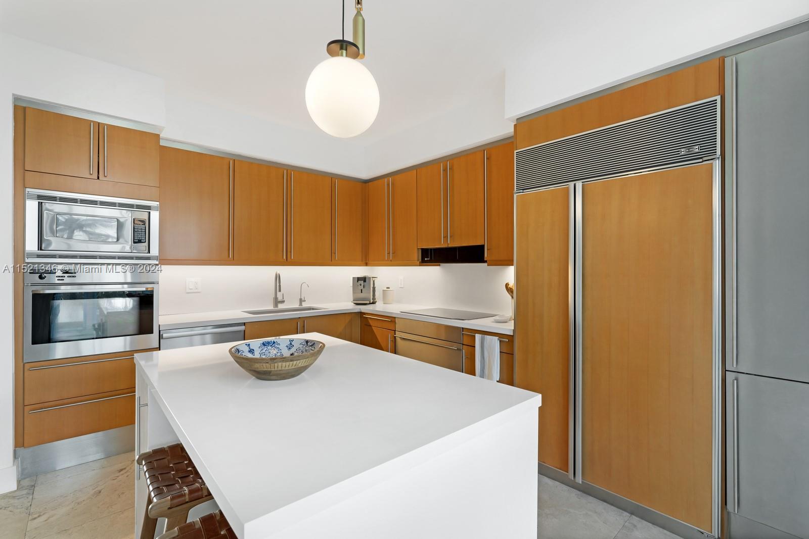 1000 Pointe Dr, Miami Beach, FL, 33139 United States, 3 Bedrooms Bedrooms, ,2 BathroomsBathrooms,Residential,For Sale,Pointe Dr,A11521346