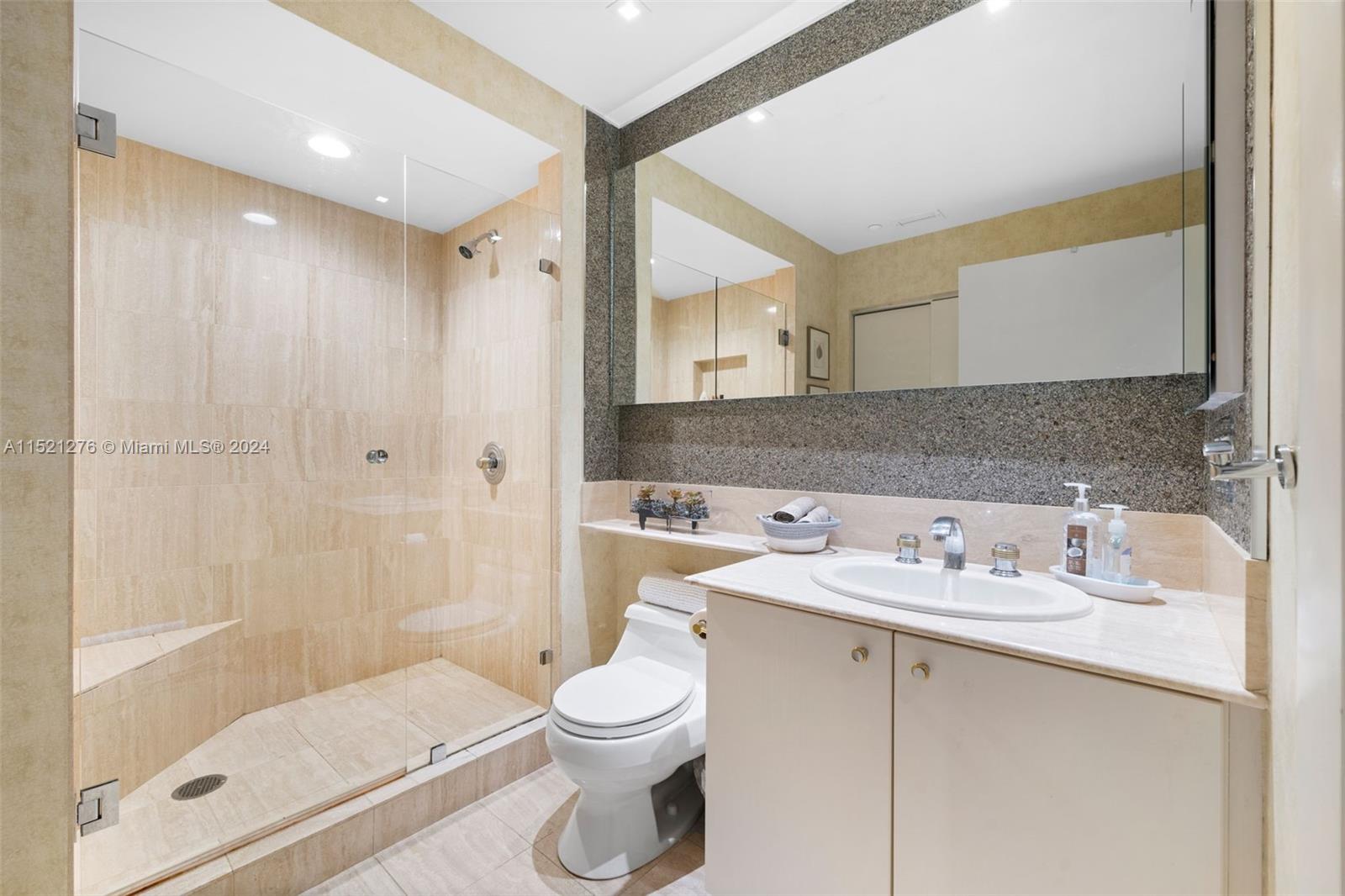 Aventura, FL, 33160 United States, 3 Bedrooms Bedrooms, ,3 BathroomsBathrooms,Residential,For Sale,A11521276