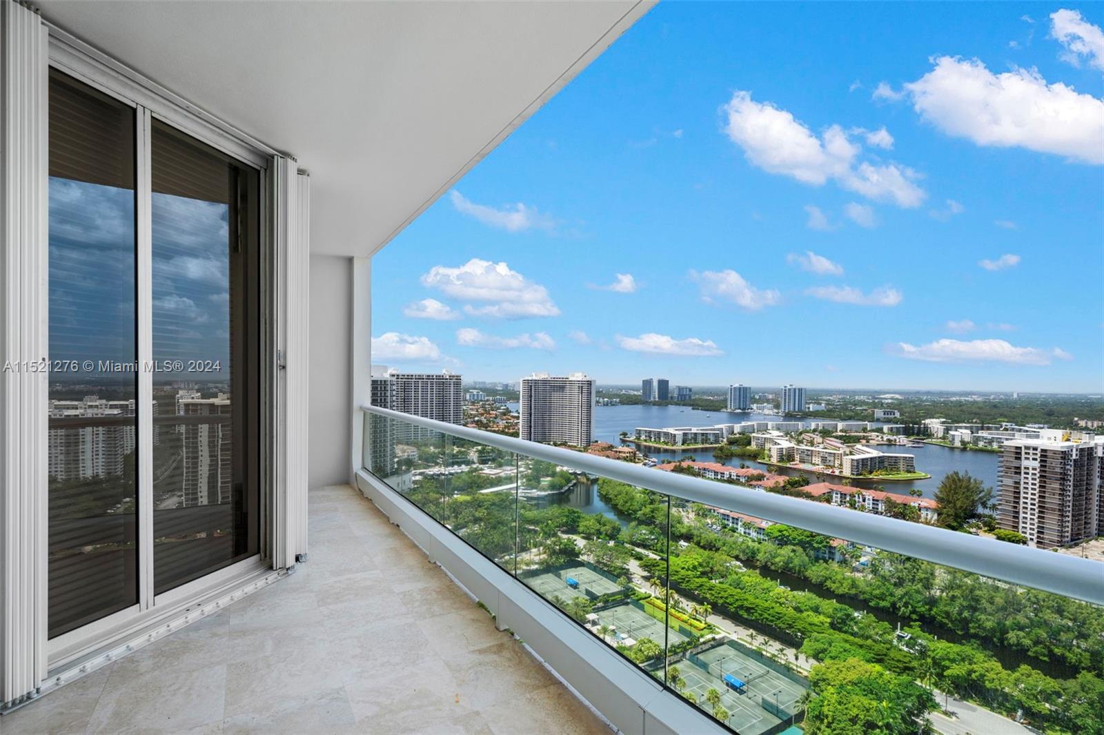 Aventura, FL, 33160 United States, 3 Bedrooms Bedrooms, ,3 BathroomsBathrooms,Residential,For Sale,A11521276