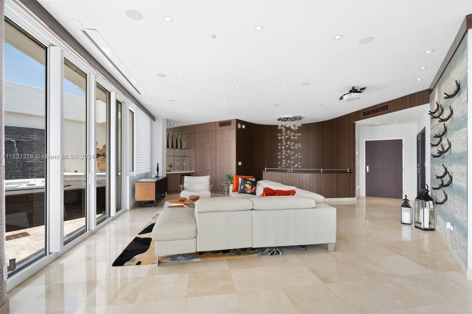 Aventura, FL, 33160 United States, 3 Bedrooms Bedrooms, ,3 BathroomsBathrooms,Residential,For Sale,A11521276