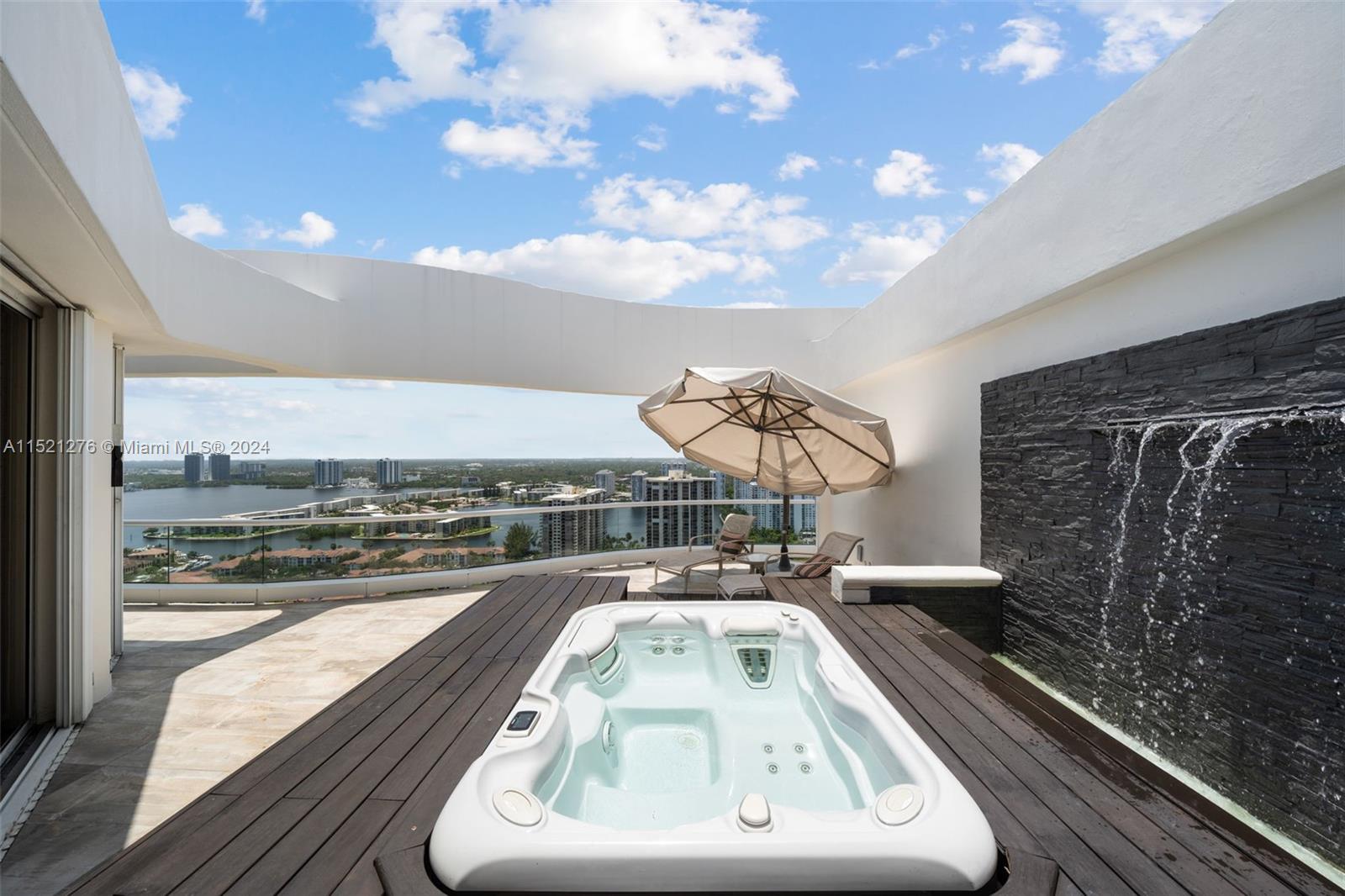 Aventura, FL, 33160 United States, 3 Bedrooms Bedrooms, ,3 BathroomsBathrooms,Residential,For Sale,A11521276