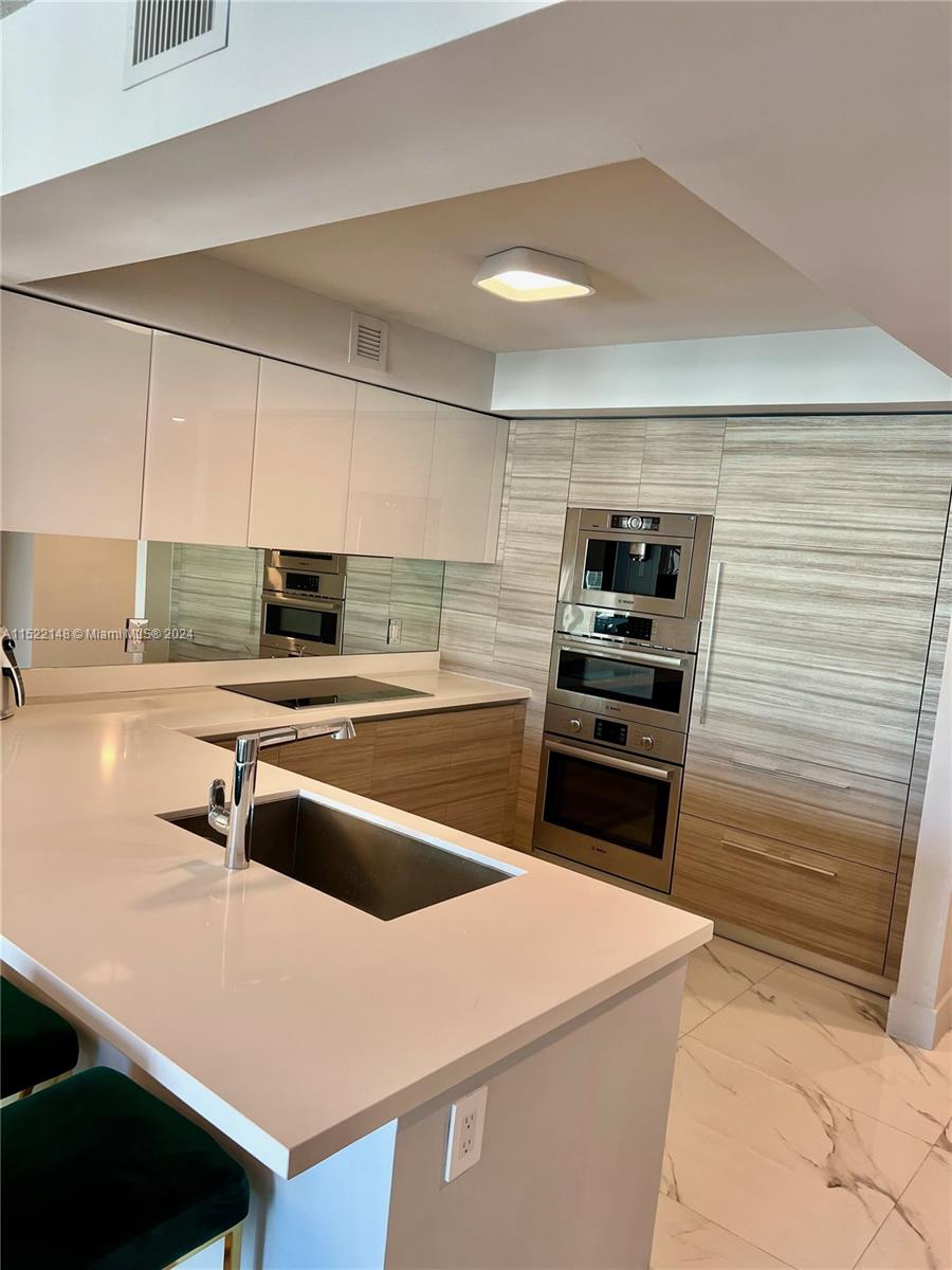 330 Sunny Isles Blvd, Sunny Isles Beach, FL, 33160 United States, 2 Bedrooms Bedrooms, ,3 BathroomsBathrooms,Residential,For Sale,Sunny Isles Blvd,A11522148