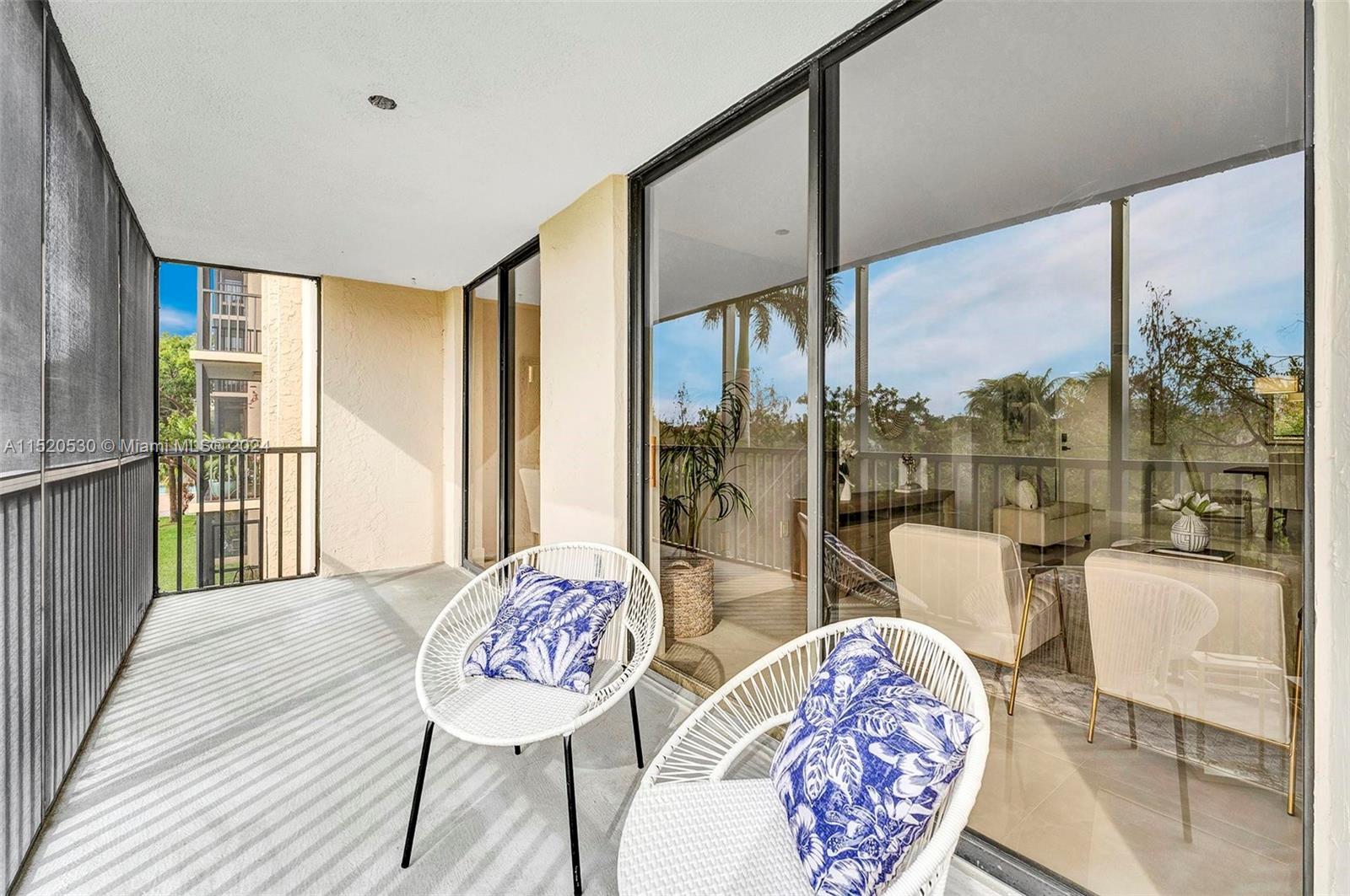 900 NE 195th St 218, Miami, FL 33179, 2 Bedrooms Bedrooms, ,2 BathroomsBathrooms,Residential,For Sale,195th St,A11520530