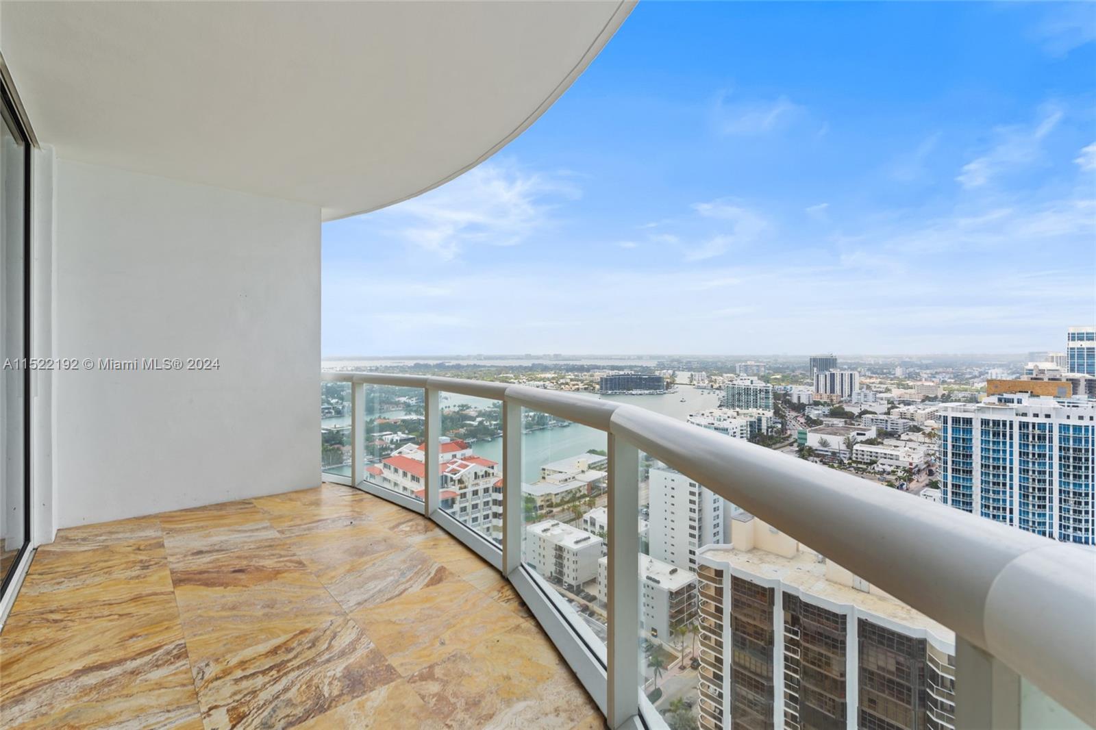6365 Collins Ave 3011, Miami Beach, Florida 33141, 1 Bedroom Bedrooms, ,1 BathroomBathrooms,Residentiallease,For Rent,6365 Collins Ave 3011,A11522192