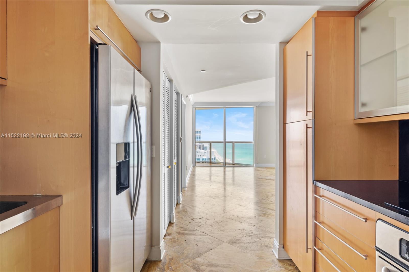 6365 Collins Ave 3011, Miami Beach, Florida 33141, 1 Bedroom Bedrooms, ,1 BathroomBathrooms,Residentiallease,For Rent,6365 Collins Ave 3011,A11522192